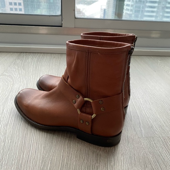 FRYE Philip Harness Short in Brown Size 8 - Picture 4 of 4